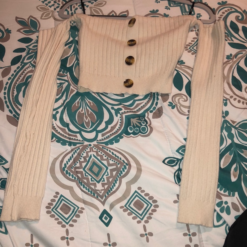 Longsleeve off shoulders top